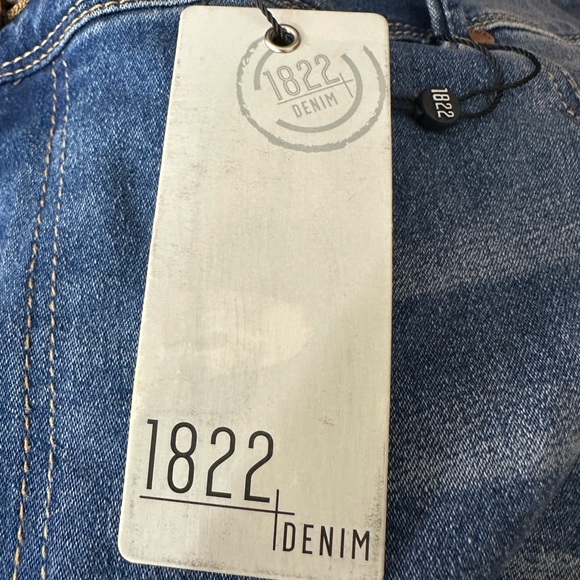 1822 Denim Women’s Plus Size 24W Stretch Super Soft Capri Jeans NWT Comfort Fit - Picture 7 of 12